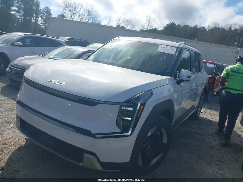 Kia EV9 Wind, снимка 2 - Автомобили и джипове - 54162004