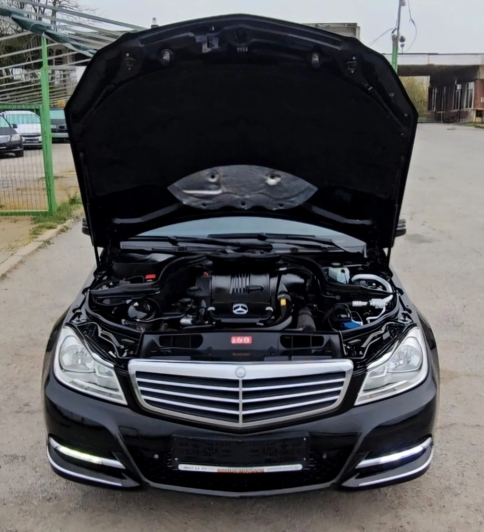 Mercedes-Benz C 180 KOMPRESSOR/FACELIFT/186х. км, снимка 17 - Автомобили и джипове - 54208551