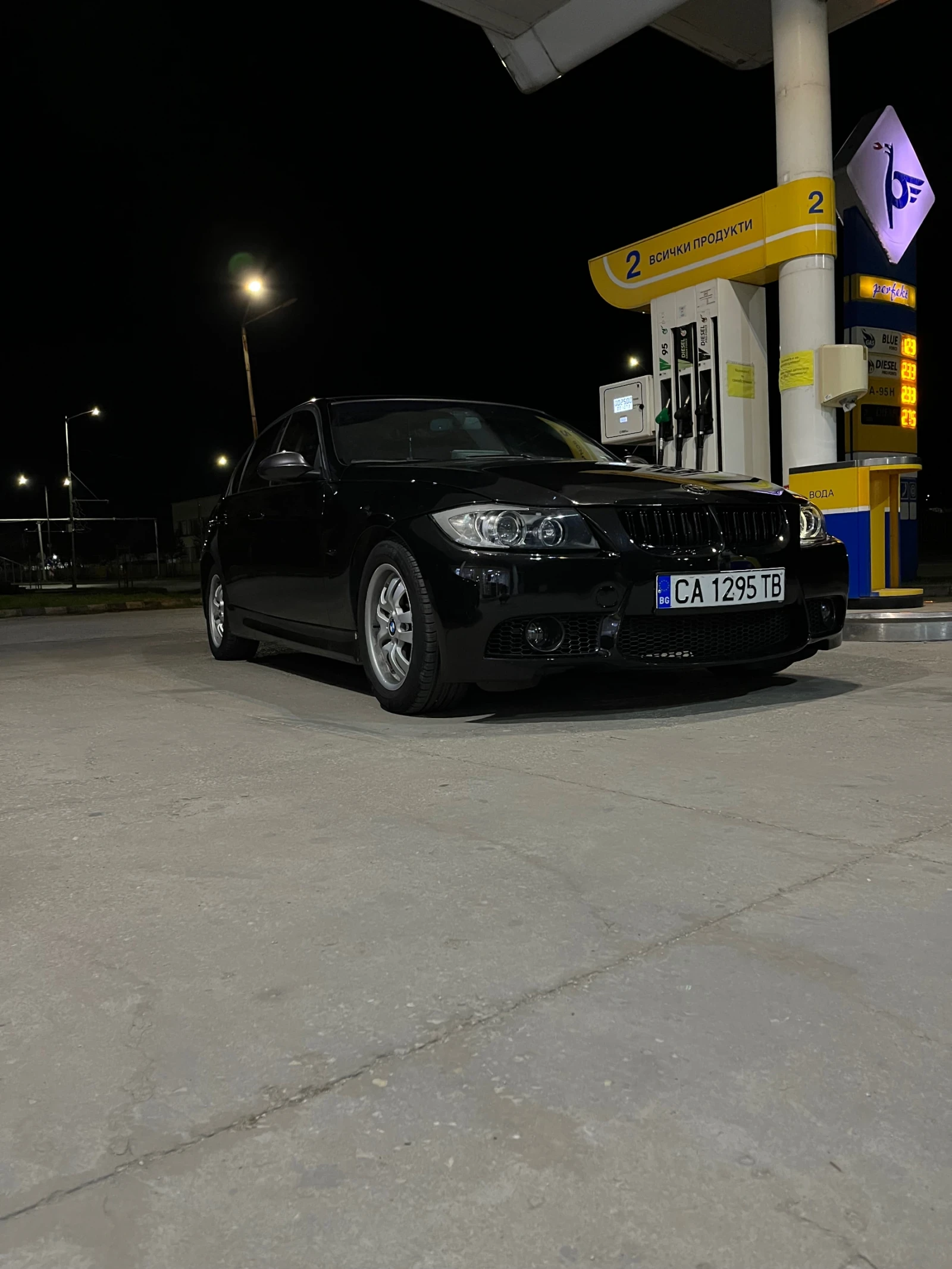 BMW 320, снимка 3 - Автомобили и джипове - 54241168