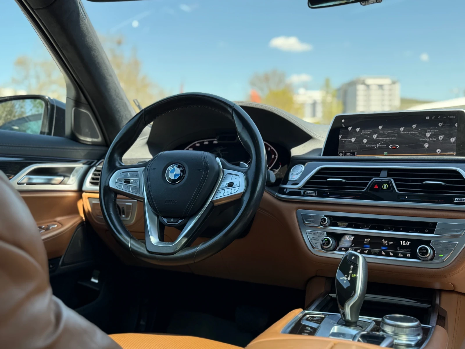 BMW 730 d M-Sport Individual Massage Harman Kardon, снимка 15 - Автомобили и джипове - 54331394