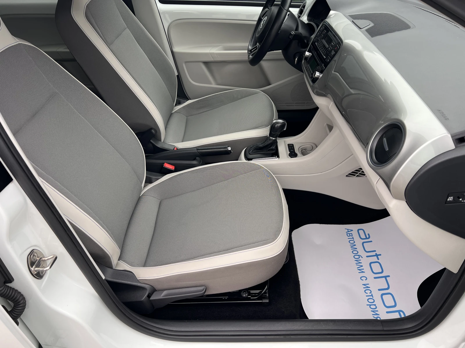 VW Up e-Up/Life/82k.c./AT/, снимка 10 - Автомобили и джипове - 54473350