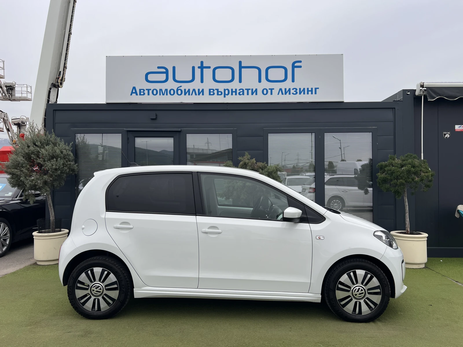 VW Up e-Up/Life/82k.c./AT/, снимка 5 - Автомобили и джипове - 54473350