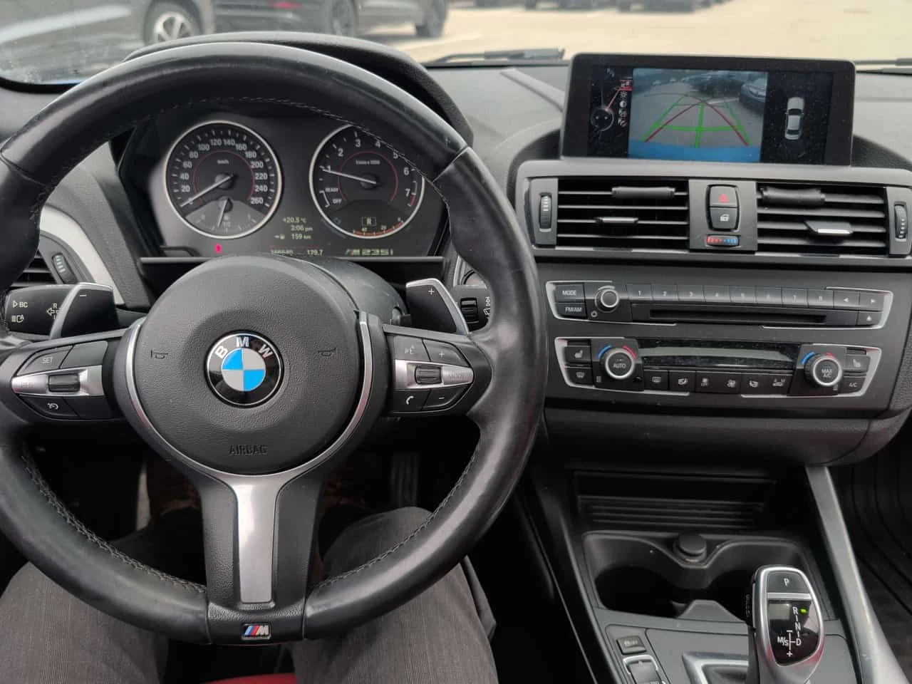 BMW 235 M235i xDrive * ГЛАВНО ПРЕДСТАВИТЕЛСТВО НА AUDI* , снимка 9 - Автомобили и джипове - 54616627