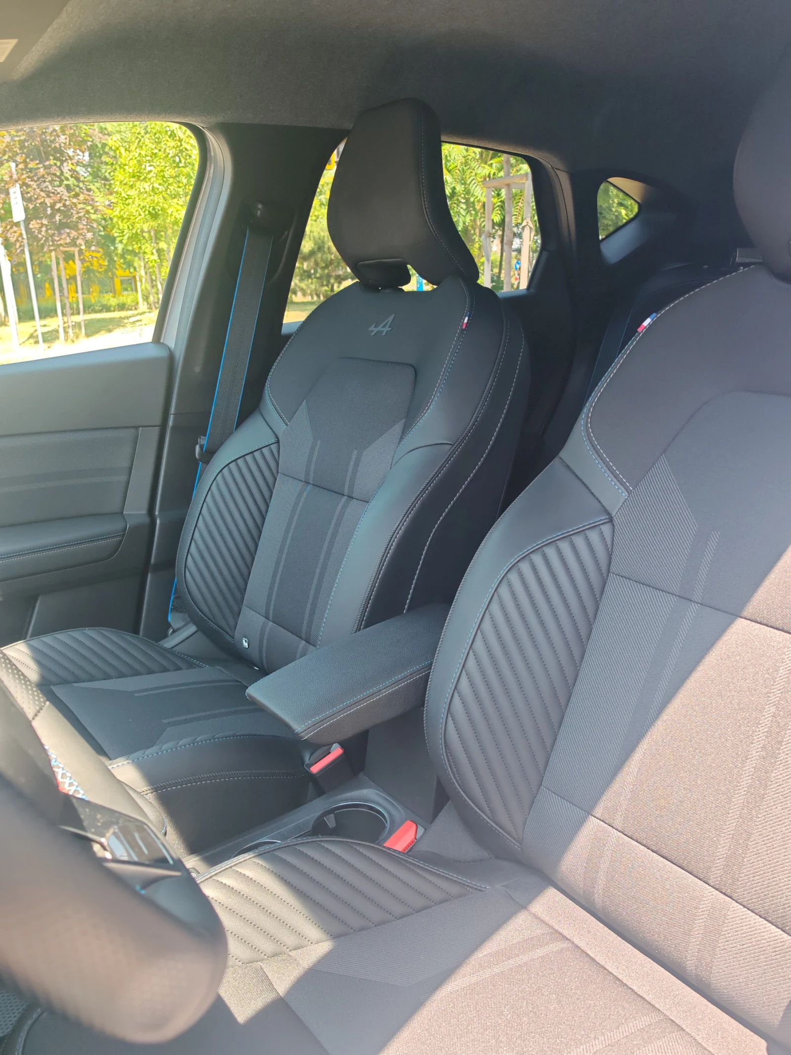 Renault Captur 1.3 TCe/160/Esprit Alpine | Mobile.bg � ����������� 9