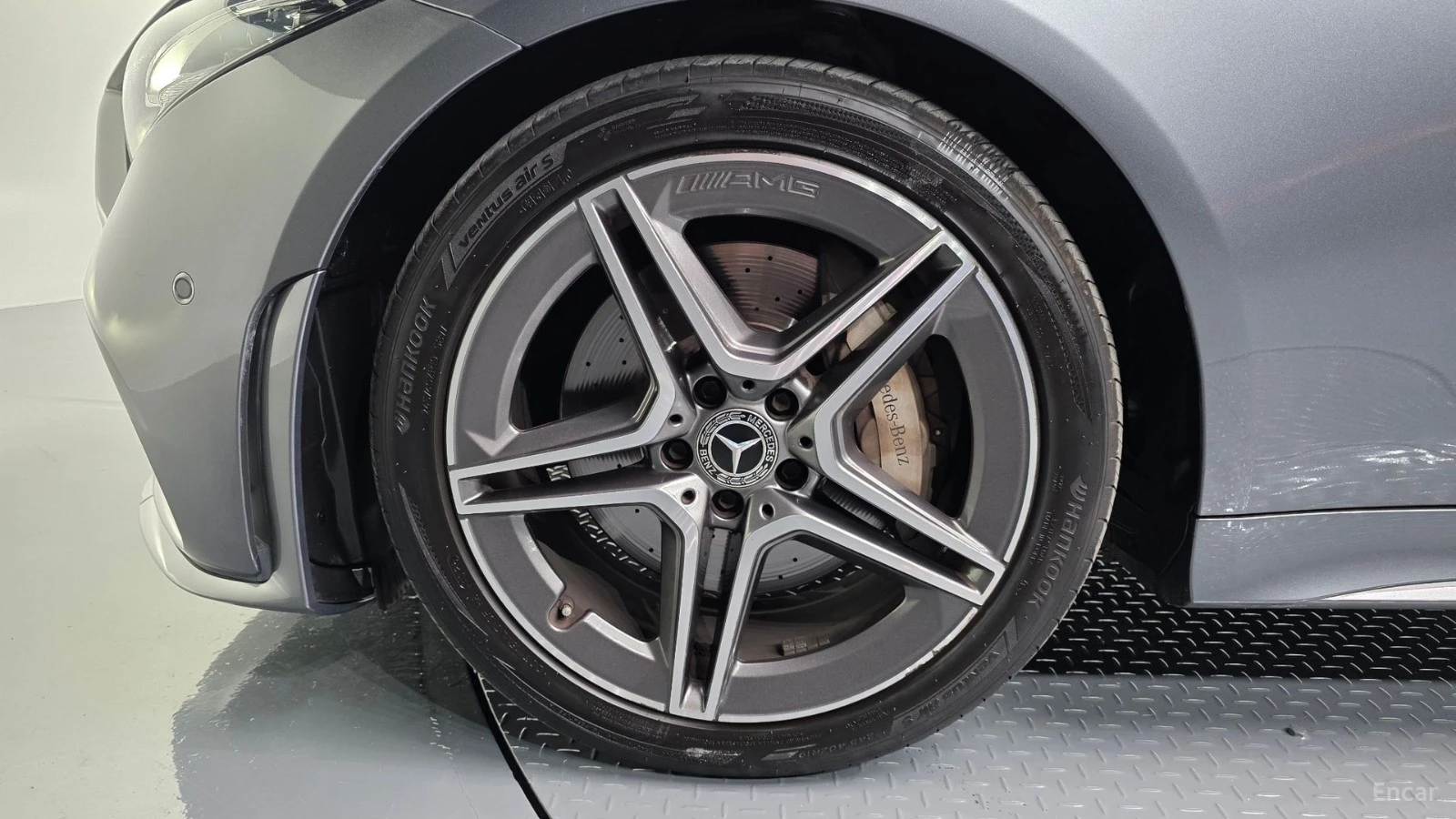 Mercedes-Benz CLS 300 DIESEL* КОЖА* ПОДГРЕВ* ОБДУХВ* BURMASTER* PANO* 36, снимка 5 - Автомобили и джипове - 55614490