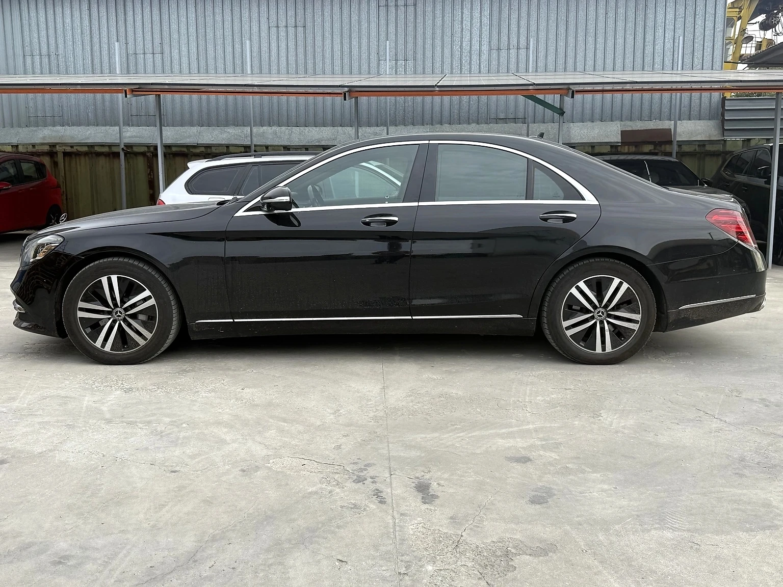 Mercedes-Benz S 350 Без удари 1ви собственик масажи обдухване Телевизо, снимка 3 - Автомобили и джипове - 56226734