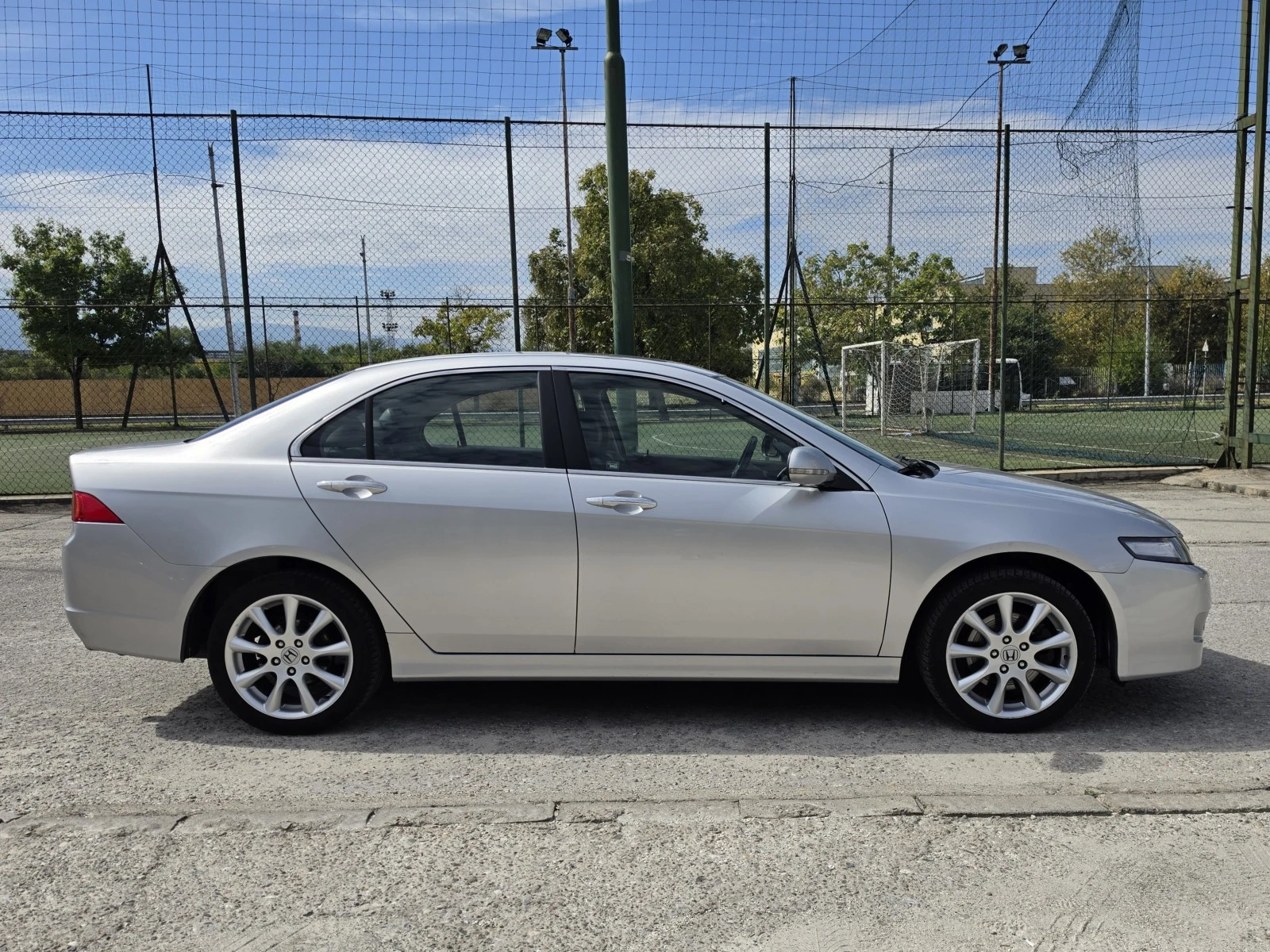 Honda Accord 2.4i-VTEC Distronic NAVI, снимка 4 - Автомобили и джипове - 56321571