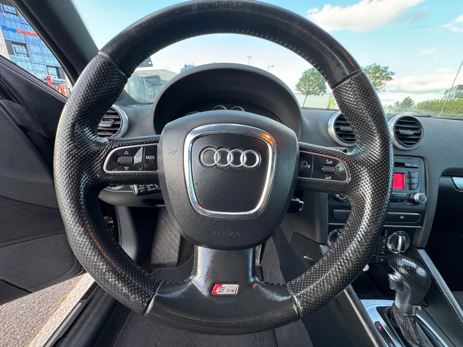 Audi A3 FACELIFT S-LINE 1.4TFSI, снимка 3 - Автомобили и джипове - 56372585