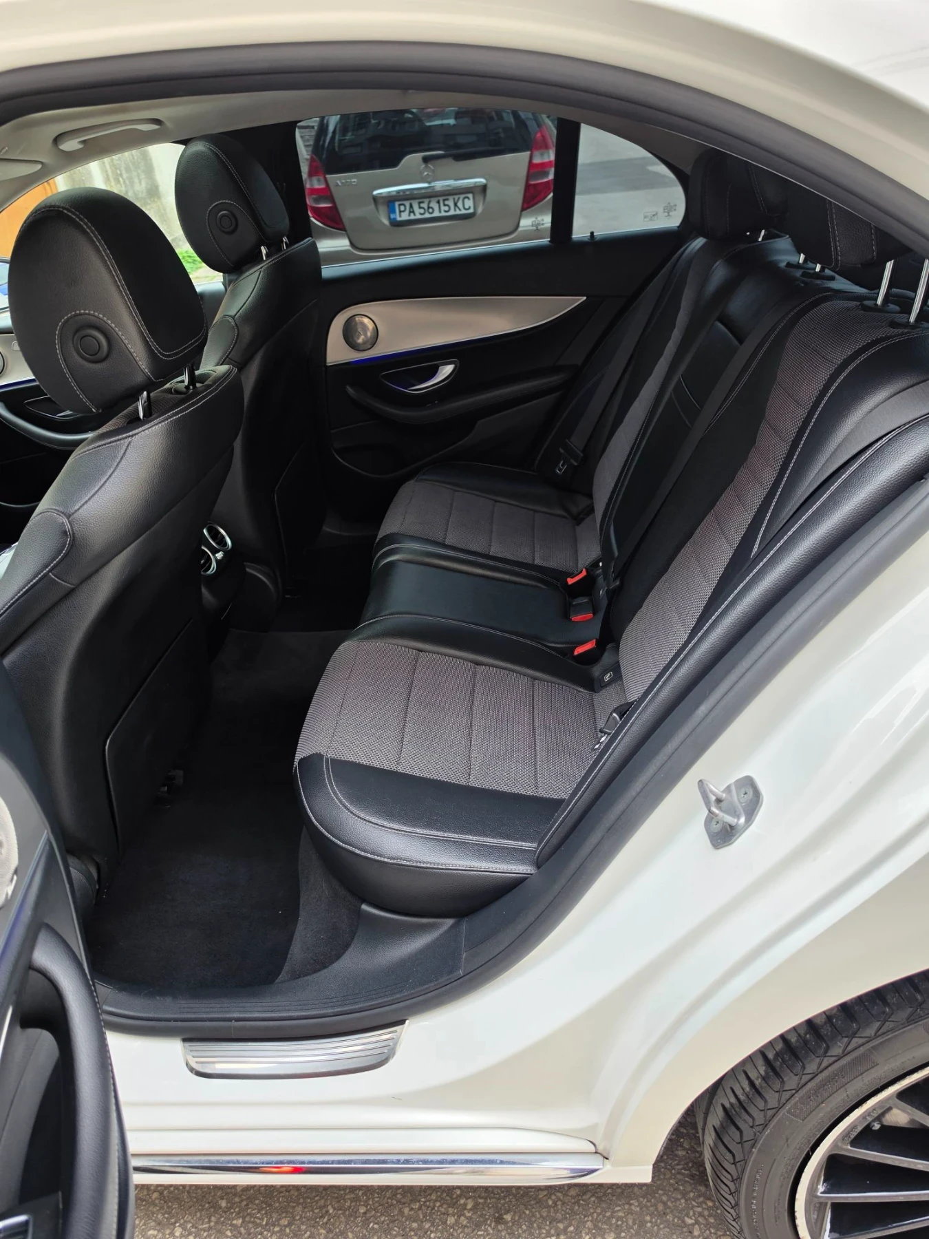 Mercedes-Benz E 350 350 АМГ, снимка 14 - Автомобили и джипове - 56645993