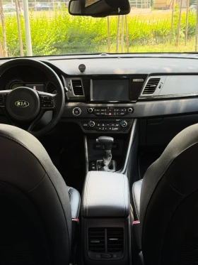 Kia Niro Plug in Hybrid, снимка 13