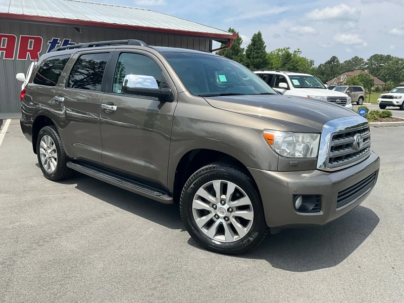 Toyota Sequoia, снимка 2 - Автомобили и джипове - 49064638