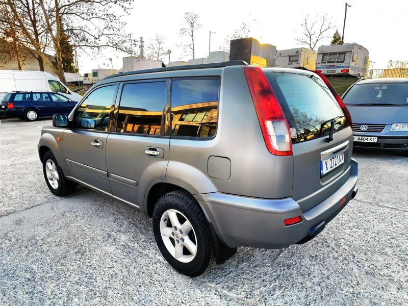 Nissan X-trail 2.2, снимка 6 - Автомобили и джипове - 49184589