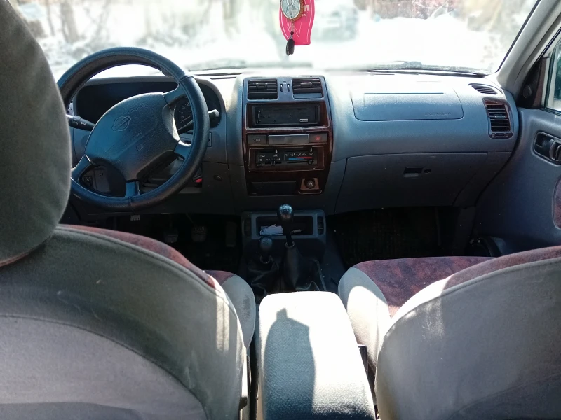 Nissan Terrano, снимка 5 - Автомобили и джипове - 49221709