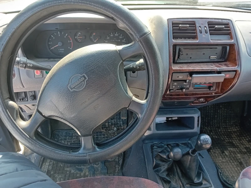 Nissan Terrano, снимка 2 - Автомобили и джипове - 49221709