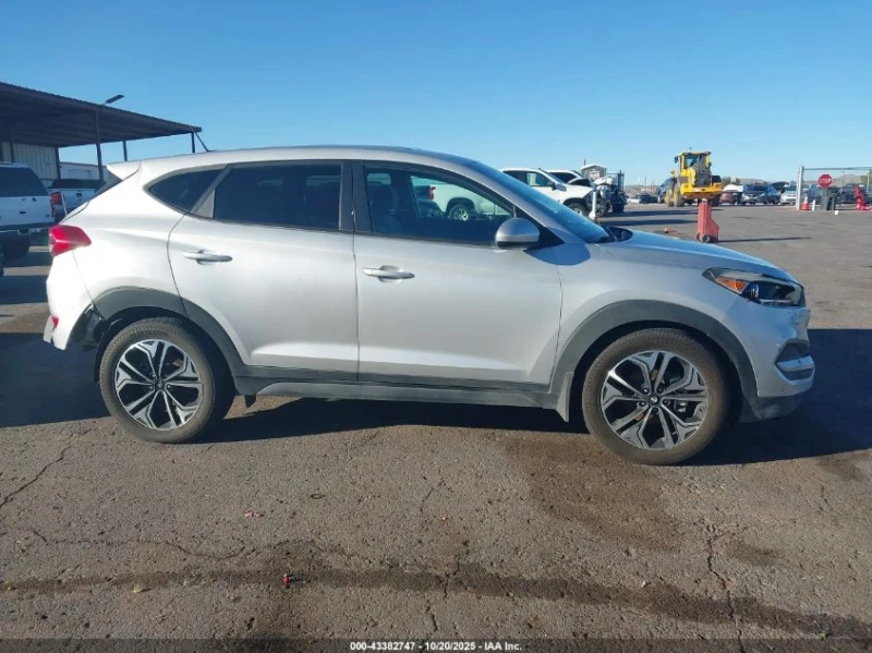 Hyundai Tucson 2.0L I-4 DI, DOHC, VVT, 164HP Front Wheel Drive, снимка 5 - Автомобили и джипове - 53021709