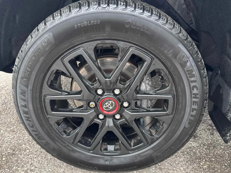 Toyota Tundra * Capstone Hybrid * CARFAX * БЕЗ ПЪРВОНАЧАЛНА ВНОС, снимка 12 - Автомобили и джипове - 53062697