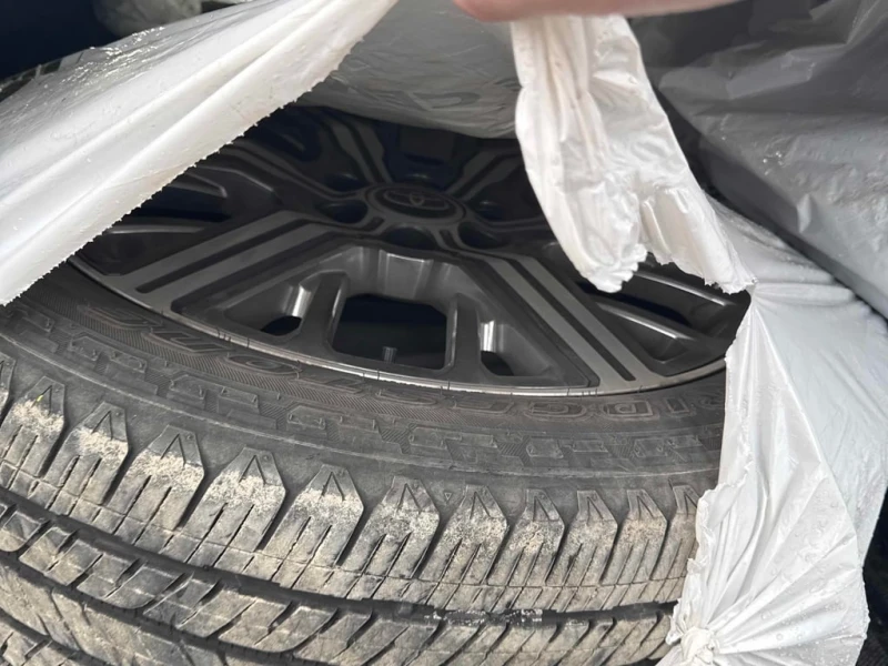 Toyota Tundra * Capstone Hybrid * CARFAX * БЕЗ ПЪРВОНАЧАЛНА ВНОС, снимка 7 - Автомобили и джипове - 53062697