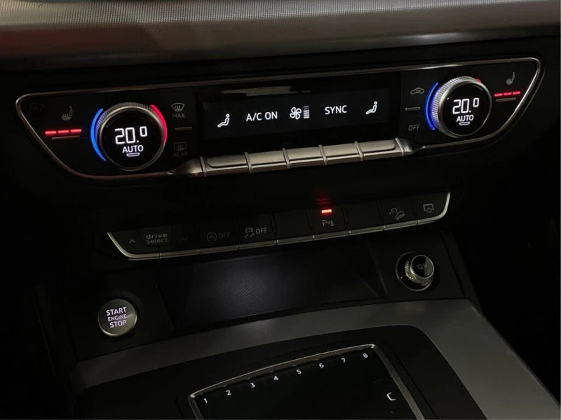 Audi Q5 * S-Line* * HeadUp* AвтоКредит* (ЦЕНА ДО БГ), снимка 14 - Автомобили и джипове - 53396318