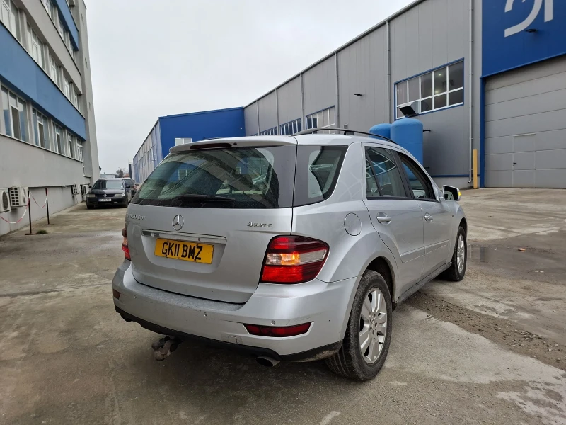 Mercedes-Benz ML ДесенВолан, снимка 5 - Автомобили и джипове - 53588522