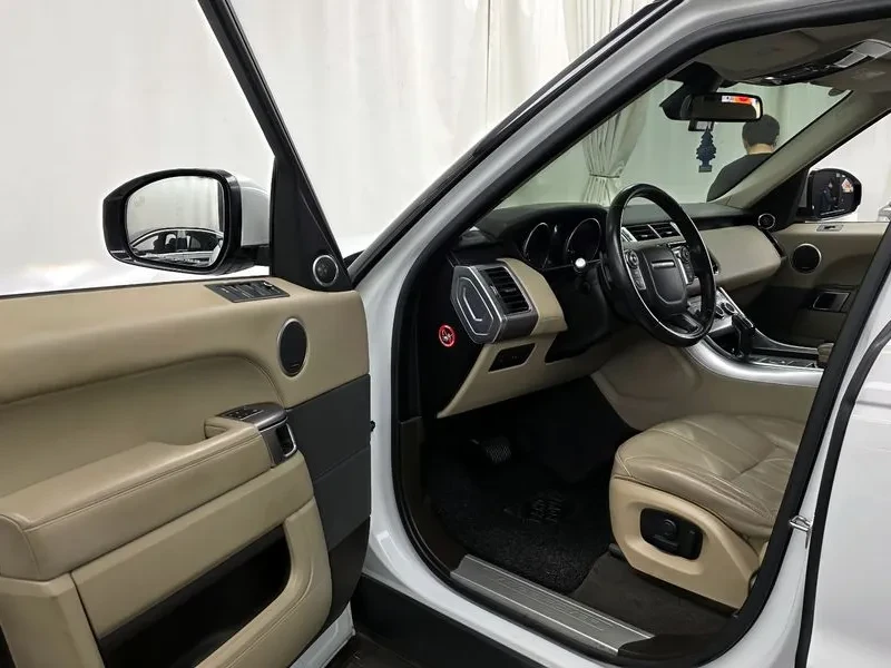 Land Rover Range Rover Sport 3.0, снимка 10 - Автомобили и джипове - 54500051