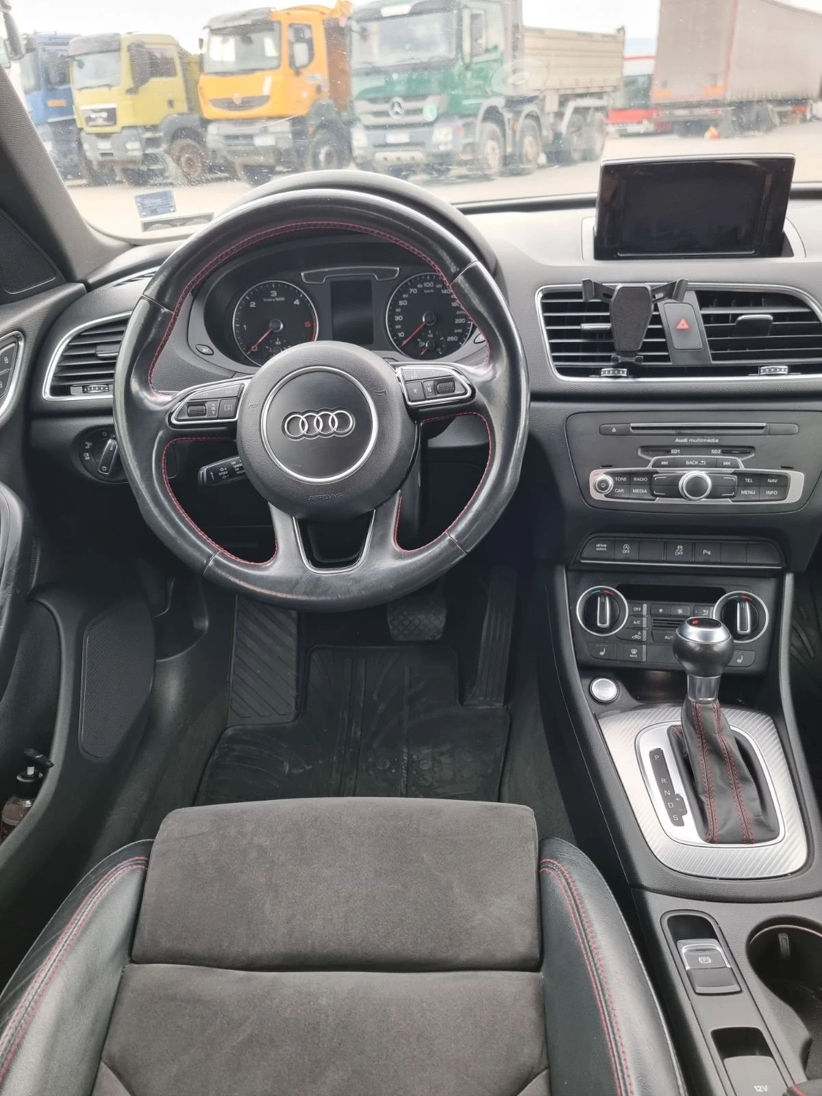 Audi Q3 2.0 TDI 184k.c S line   - изображение 8