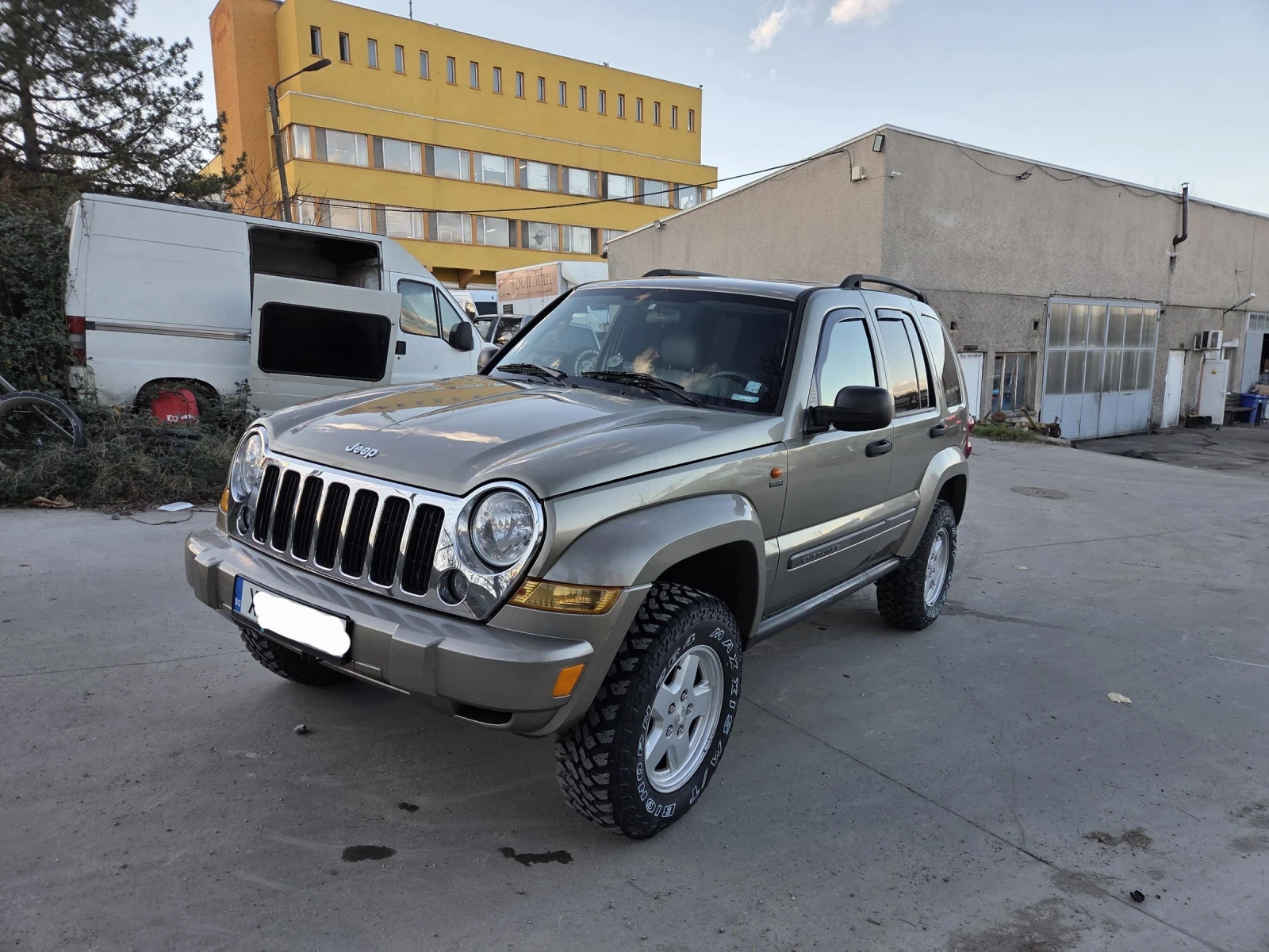 Jeep Cherokee 3.7 | Mobile.bg � ����������� 15