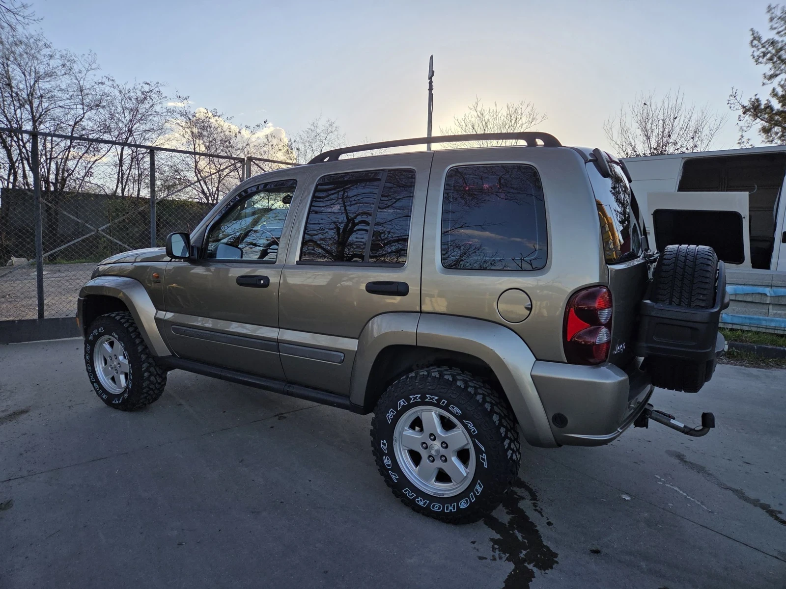 Jeep Cherokee 3.7 | Mobile.bg � ����������� 5