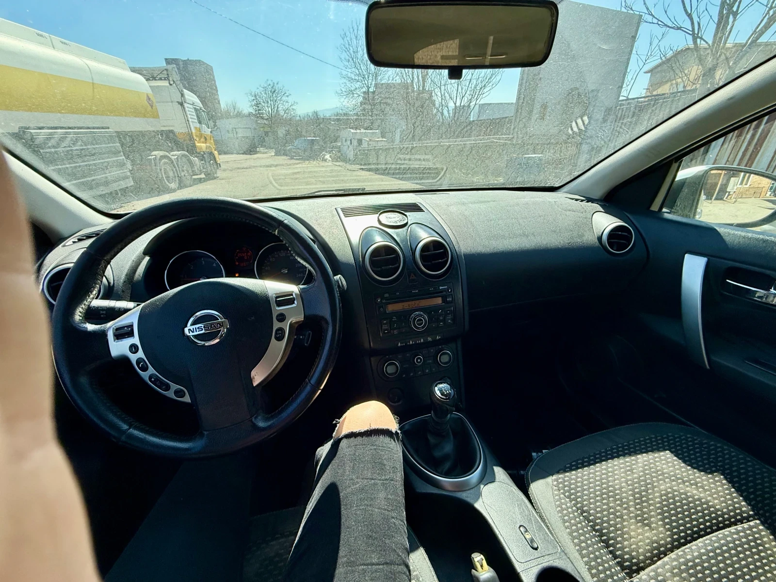 Nissan Qashqai 1.5 DCI, снимка 7 - Автомобили и джипове - 53775186