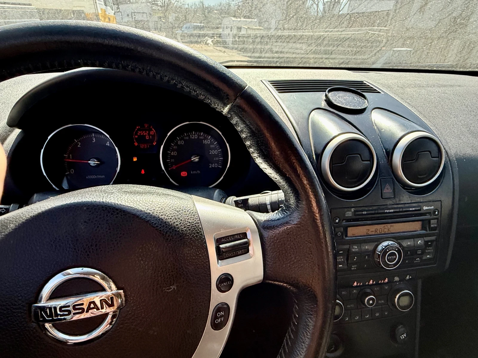 Nissan Qashqai 1.5 DCI, снимка 6 - Автомобили и джипове - 53775186