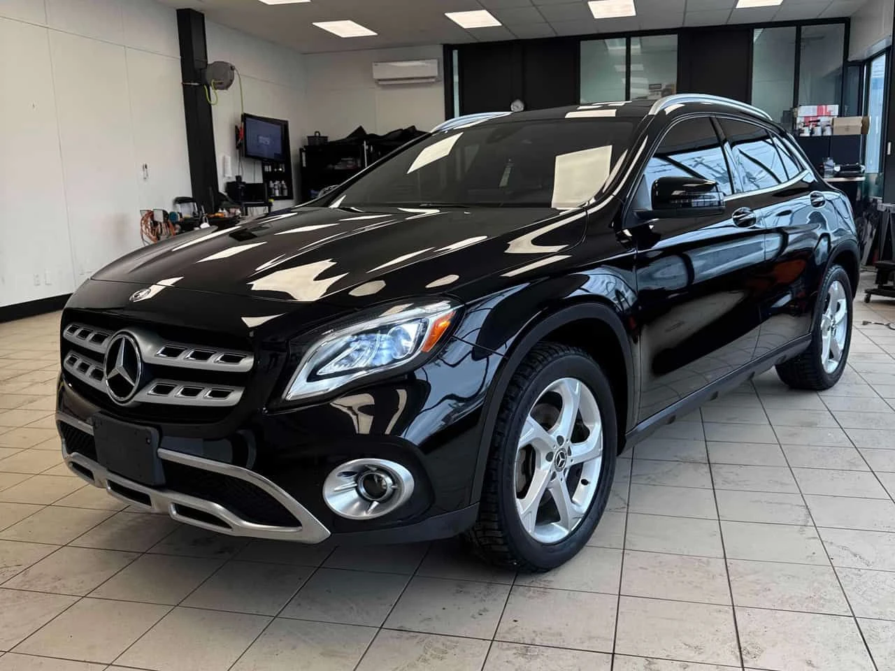 Mercedes-Benz GLA 250 4MATIC* PANORAMA* ПОДГРЕВИ* 