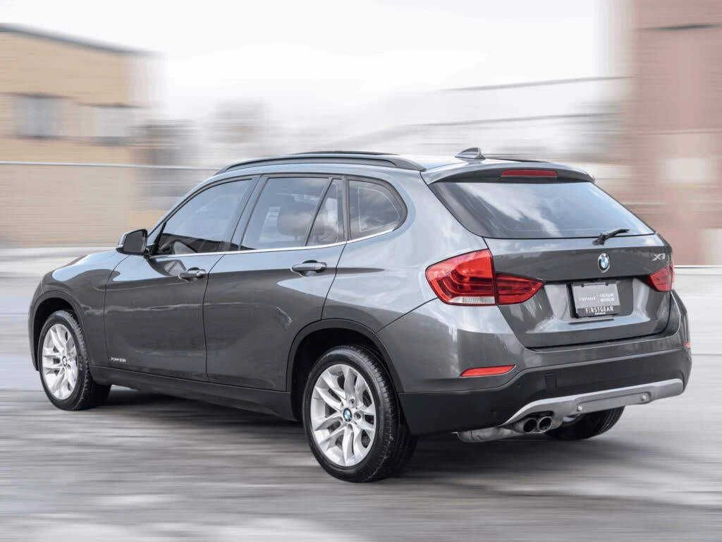 BMW X1 XDRIVE/ ПОДГРЕВИ / ПАНОРАМА / ОТ ПРЕДСТАВИТЕЛСТВО, снимка 4 - Автомобили и джипове - 55017197
