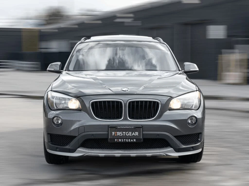 BMW X1 XDRIVE/ ПОДГРЕВИ / ПАНОРАМА / ОТ ПРЕДСТАВИТЕЛСТВО, снимка 2 - Автомобили и джипове - 55017197