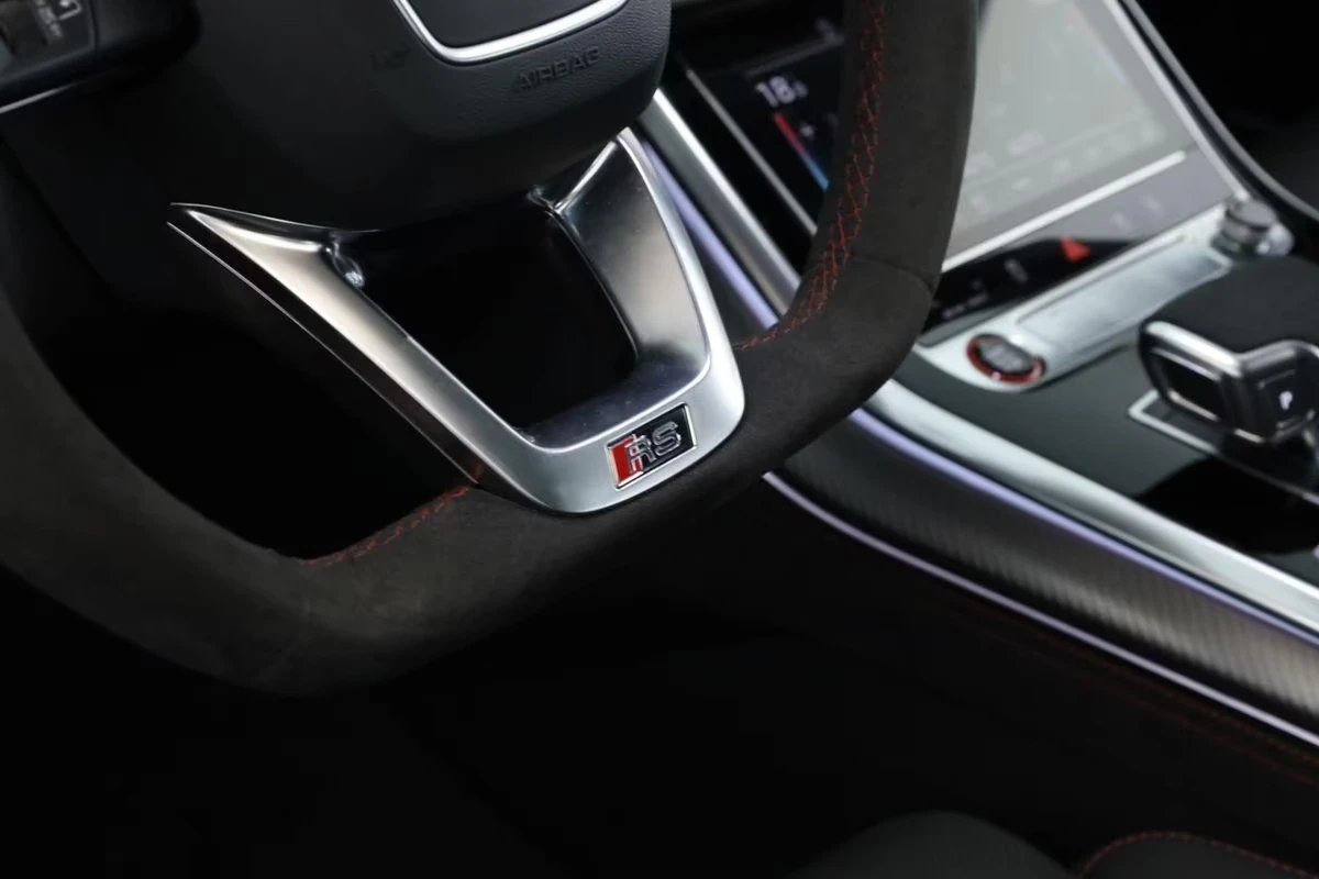 Audi RSQ8 PERFORMANCE / B&O / CERAMIC / HD MATRIX / PANO /, снимка 12 - Автомобили и джипове - 55048850