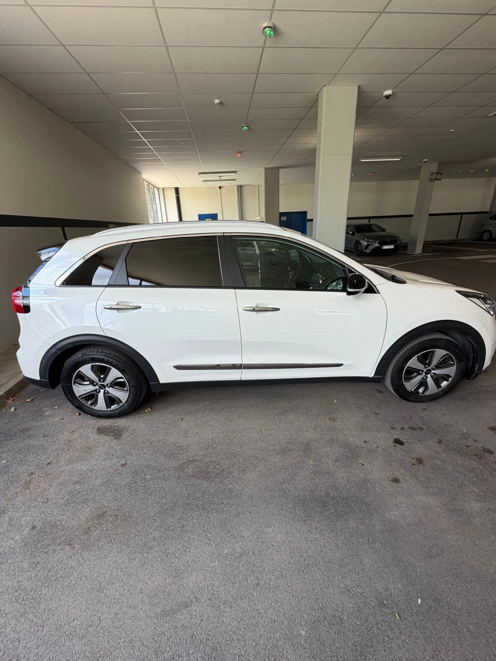Kia Niro Plug in Hybrid, снимка 5 - Автомобили и джипове - 55157490