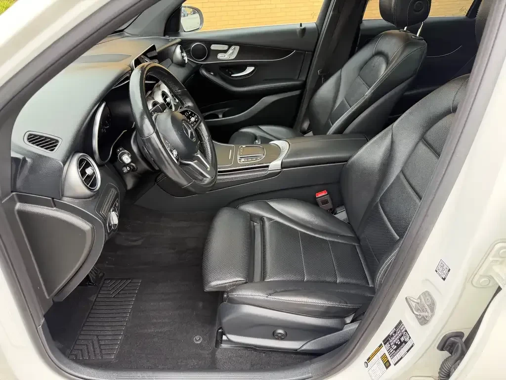 Mercedes-Benz GLC 300 4MATIC AMG, снимка 8 - Автомобили и джипове - 55394883