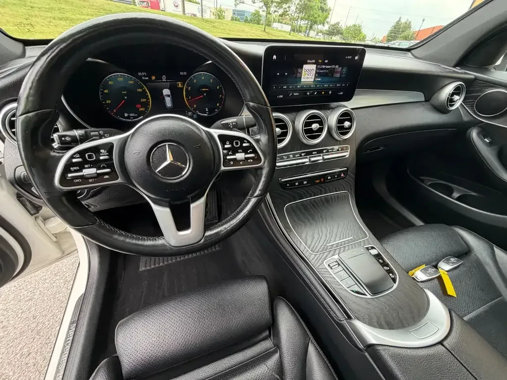 Mercedes-Benz GLC 300 4MATIC AMG, снимка 10 - Автомобили и джипове - 55394883