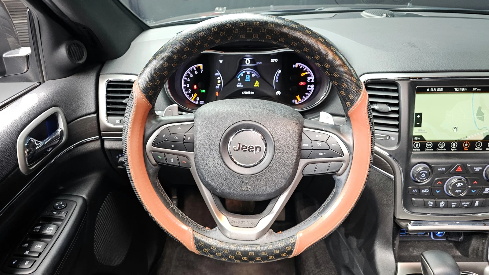 Jeep Grand cherokee LIMITED / 3.6 / ПОДГРЕВИ / ПАНОРАМА / НА ПРУЖИНИ, снимка 13 - Автомобили и джипове - 55525736
