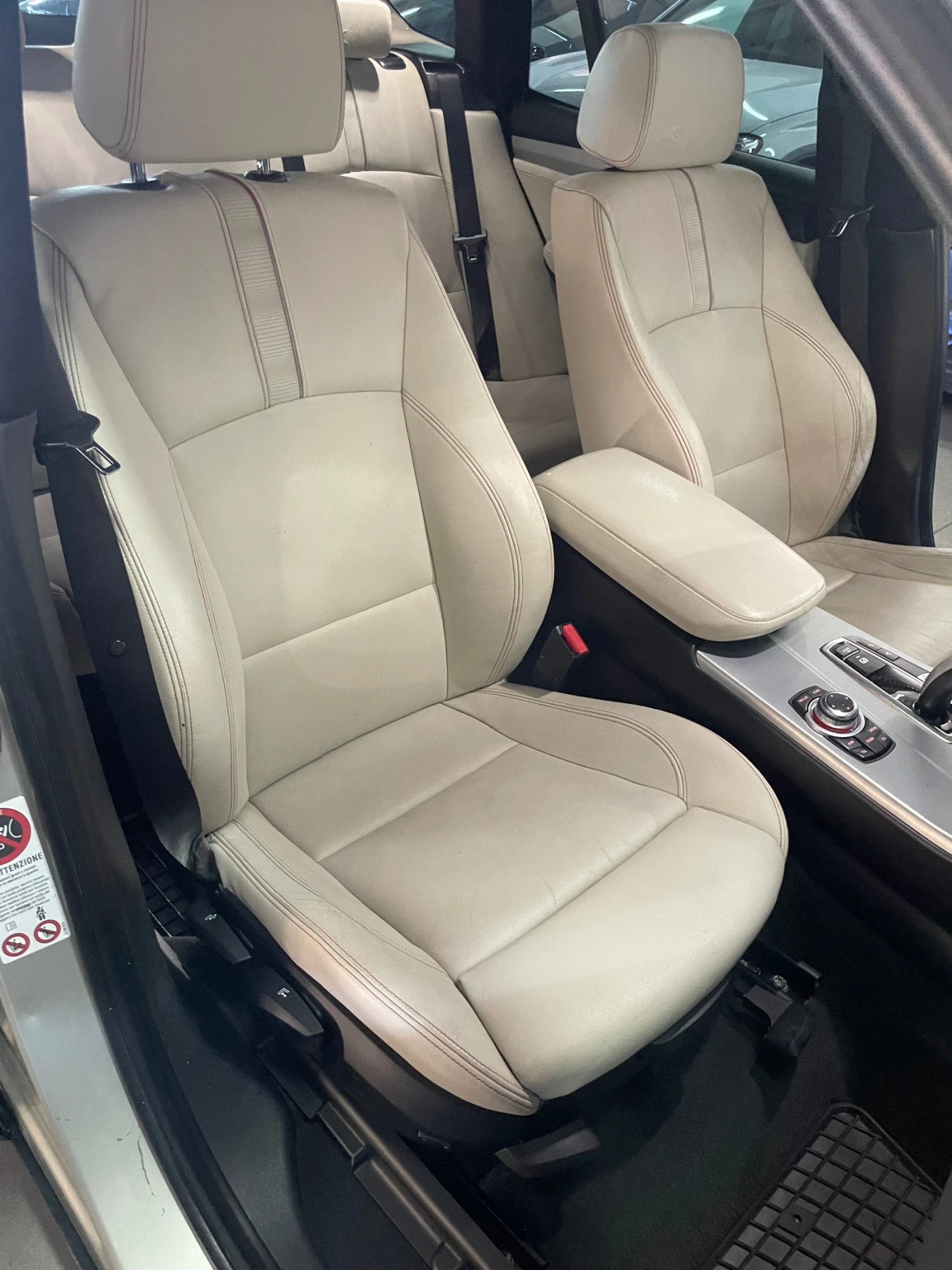 BMW X3 2.0Xdr/Камера/Кожа/ОБСЛУЖЕНА !!!, снимка 14 - Автомобили и джипове - 55961087