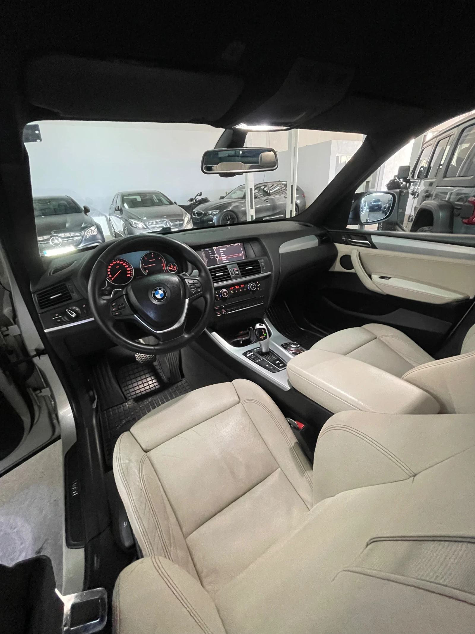 BMW X3 2.0Xdr/Камера/Кожа/ОБСЛУЖЕНА !!!, снимка 17 - Автомобили и джипове - 55961087