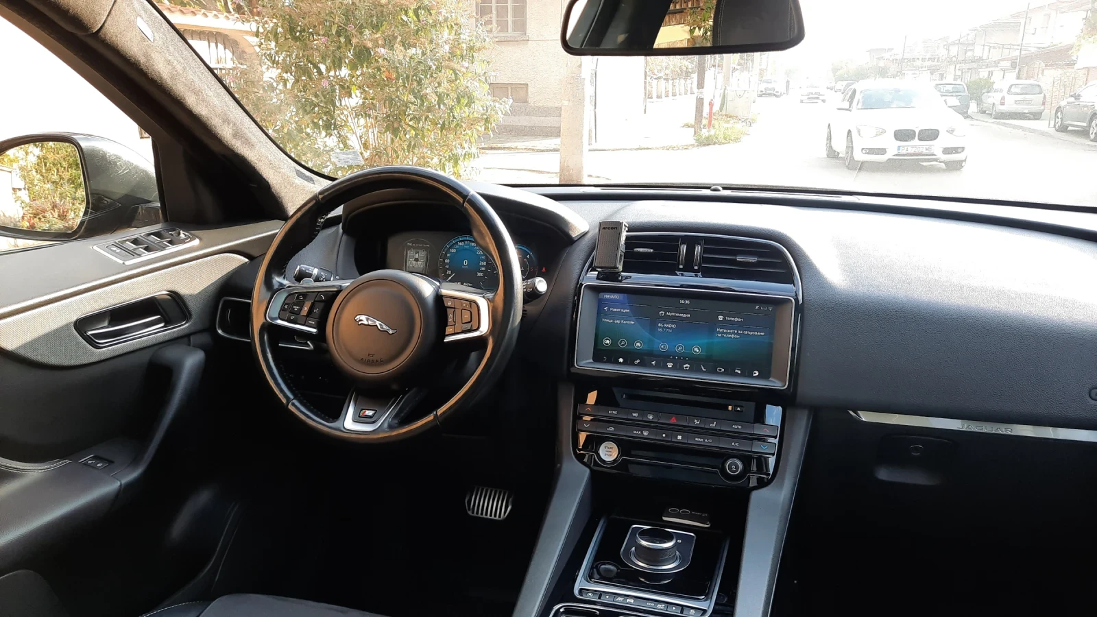 Jaguar F-PACE 300 к.с., снимка 14 - Автомобили и джипове - 56614942