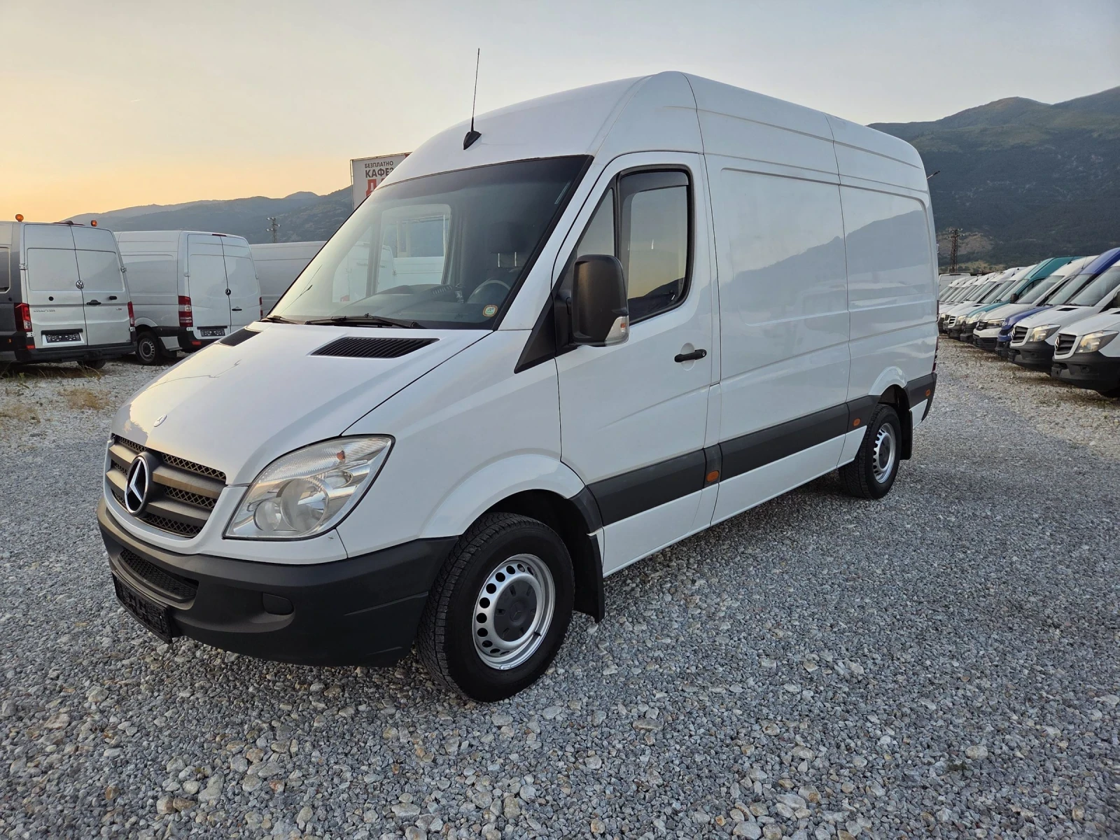 Mercedes-Benz Sprinter 319 КЛИМАТИК, Нави, Темпомат, снимка 1