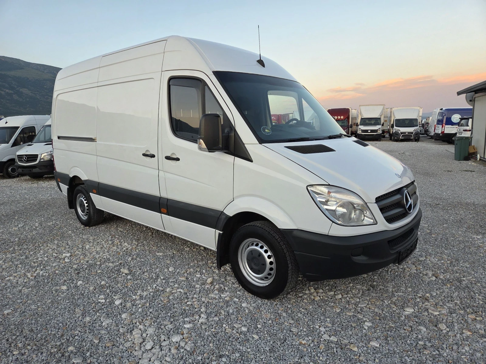 Mercedes-Benz Sprinter 319 КЛИМАТИК, Нави, Темпомат - изображение 7