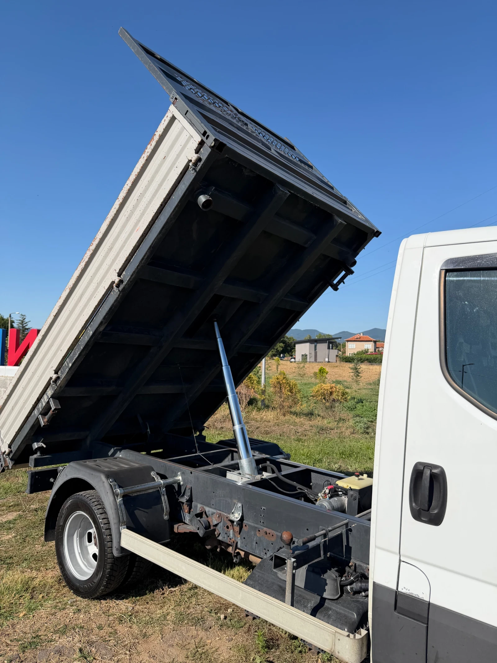 Iveco 35c18 Самосвал, снимка 12 - Бусове и автобуси - 55643650