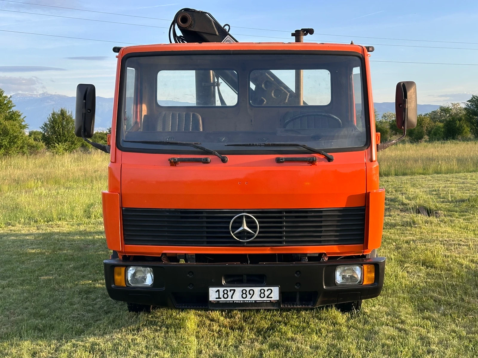 Mercedes-Benz 809 Самосвал с Кран, снимка 16 - Камиони - 54681351