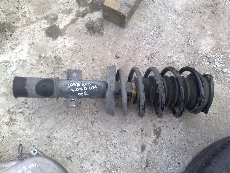 Преден десен макферсон за Сааб 9-5 3.0ТИД 