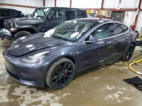 ������ Tesla Model 3