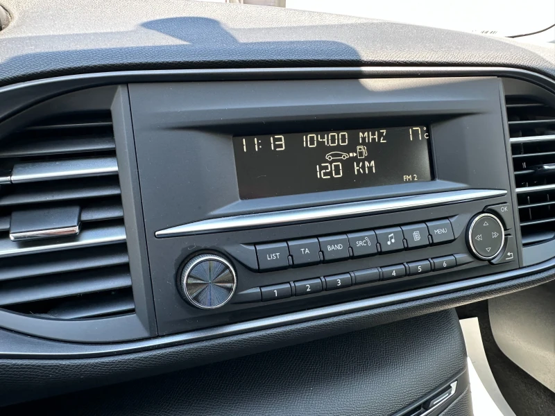 Peugeot 308 1.2i 82 к.с., снимка 13 - Автомобили и джипове - 50345708