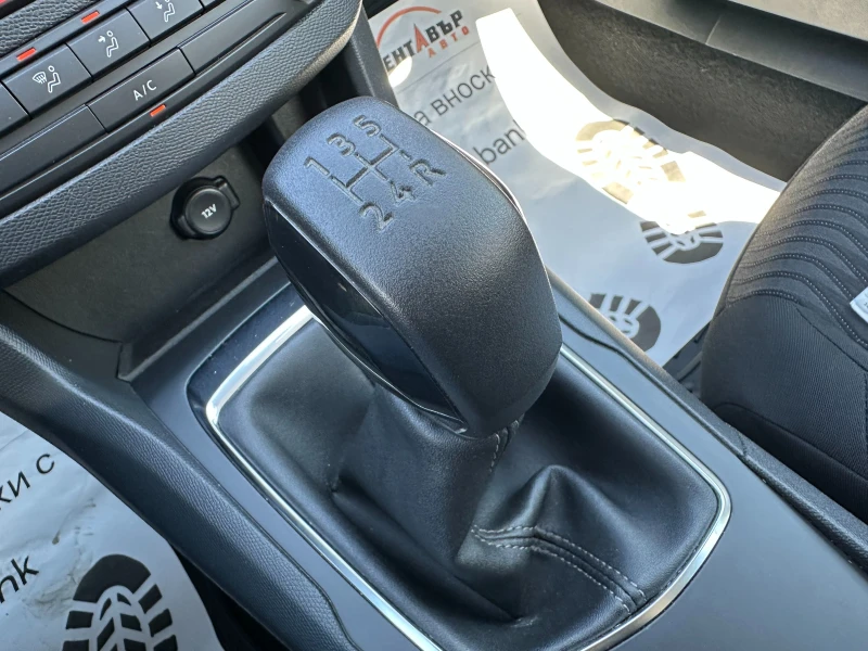 Peugeot 308 1.2i 82 к.с., снимка 10 - Автомобили и джипове - 50345708