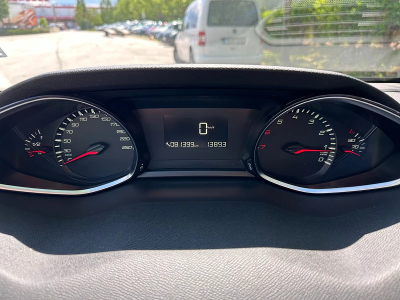 Peugeot 308 1.2i 82 к.с., снимка 14 - Автомобили и джипове - 50345708
