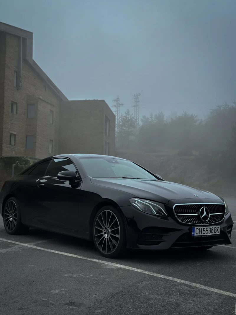 Mercedes-Benz E 220 AMG/4Matic/Burmester, снимка 2 - Автомобили и джипове - 51461913